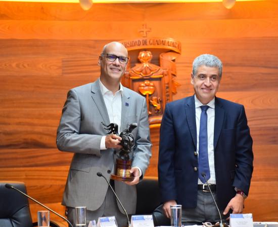 Universidad Univer recibe la estafeta del Premio Jalisco de Periodismo 2022